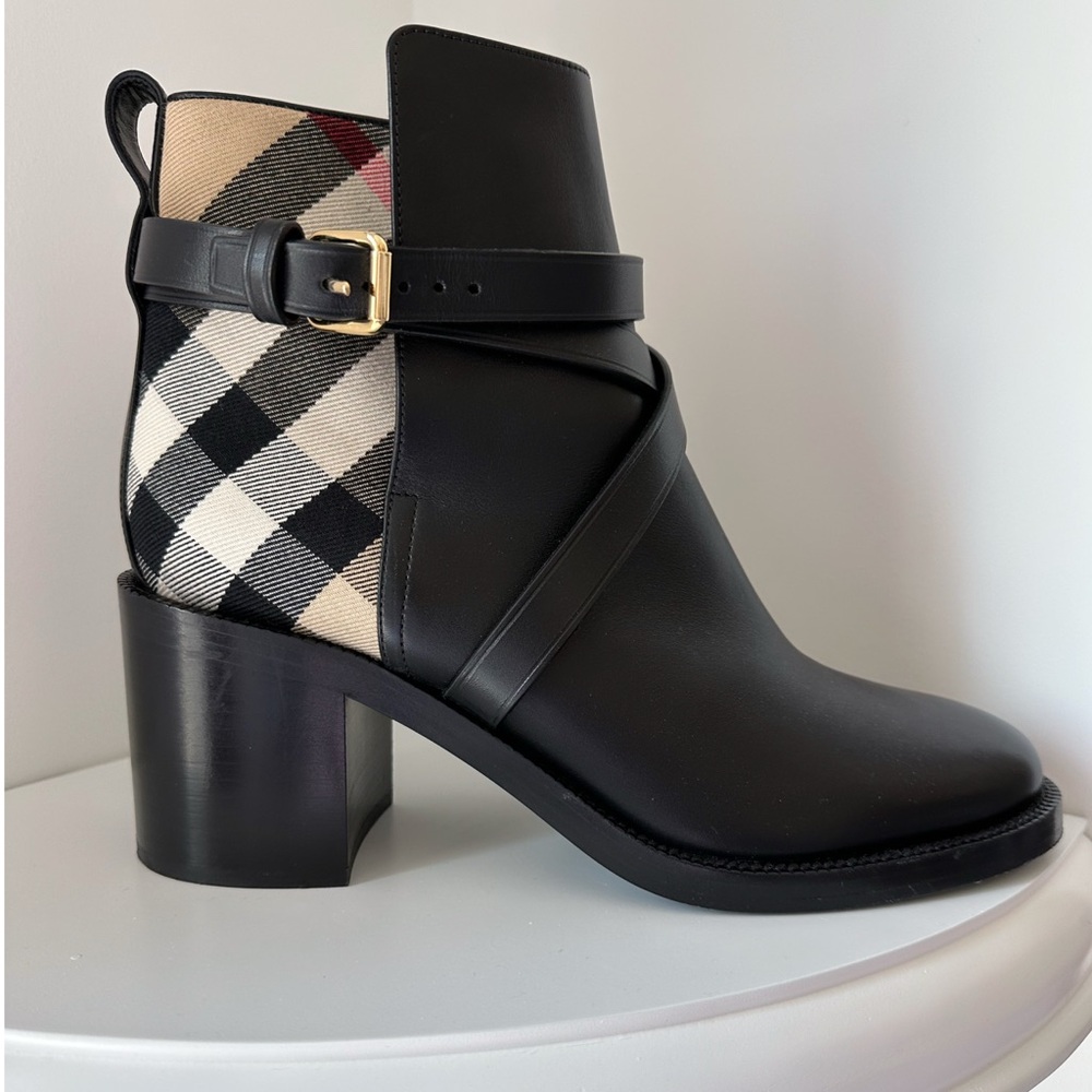 Authentic Burberry Ankle Boots - Picture 4 of 15